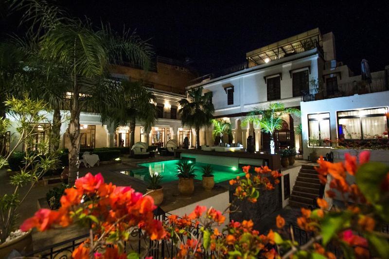 Riad Mayfez Suites & Spa Dış mekan fotoğraf